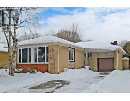 20 HOWARD DRIVE, Toronto, Ontario