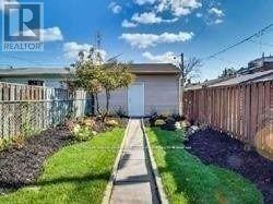 Upper - 559 Dufferin Street, Toronto, Ontario  M6K 2B1 - Photo 11 - C12730106