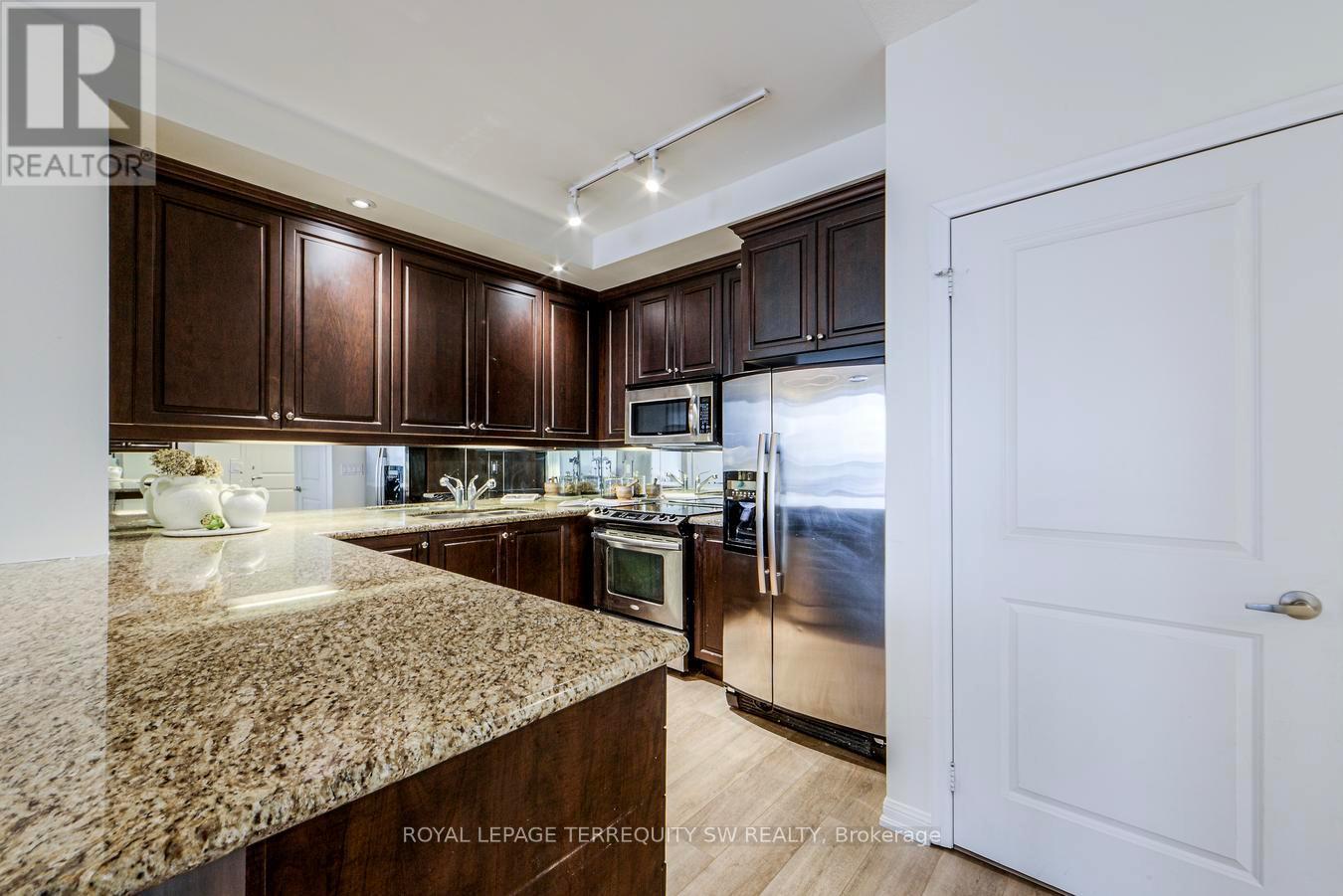 2707 - 628 Fleet Street, Toronto, Ontario  M5V 1A8 - Photo 8 - C12730146