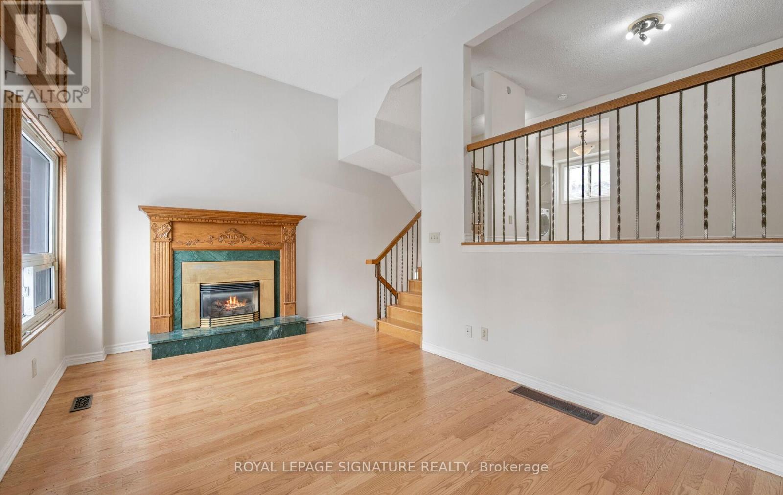 54 Carnival Court, Toronto, Ontario  M2R 3T8 - Photo 11 - C12730158