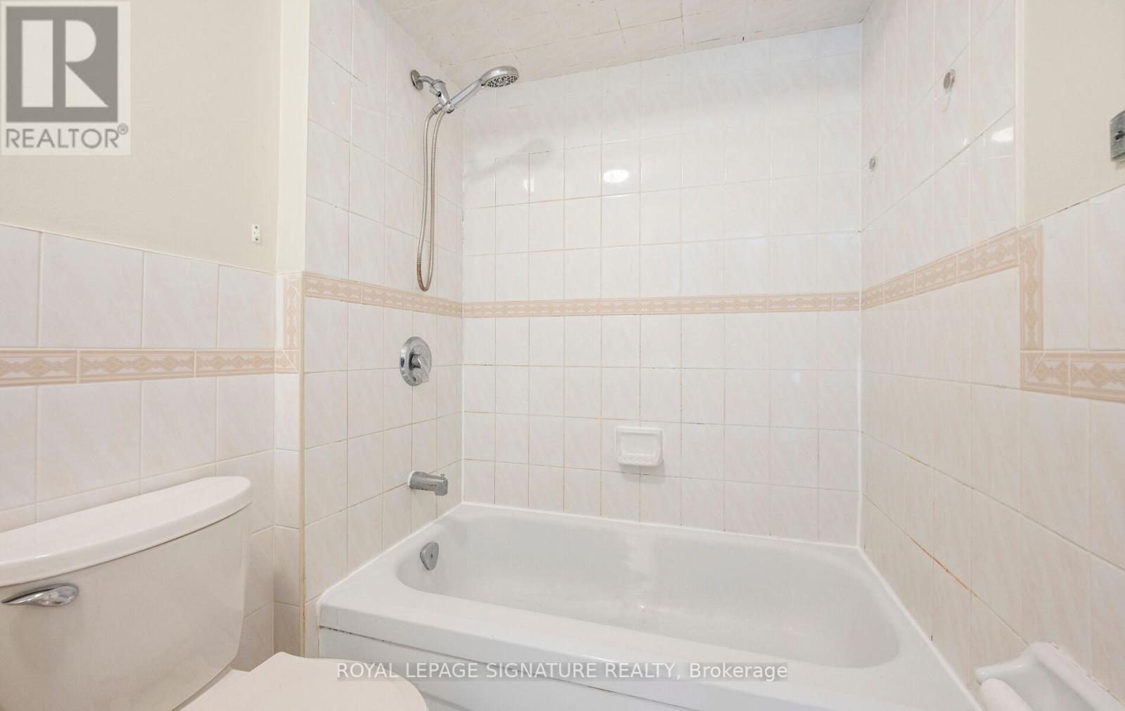 54 Carnival Court, Toronto, Ontario  M2R 3T8 - Photo 32 - C12730158