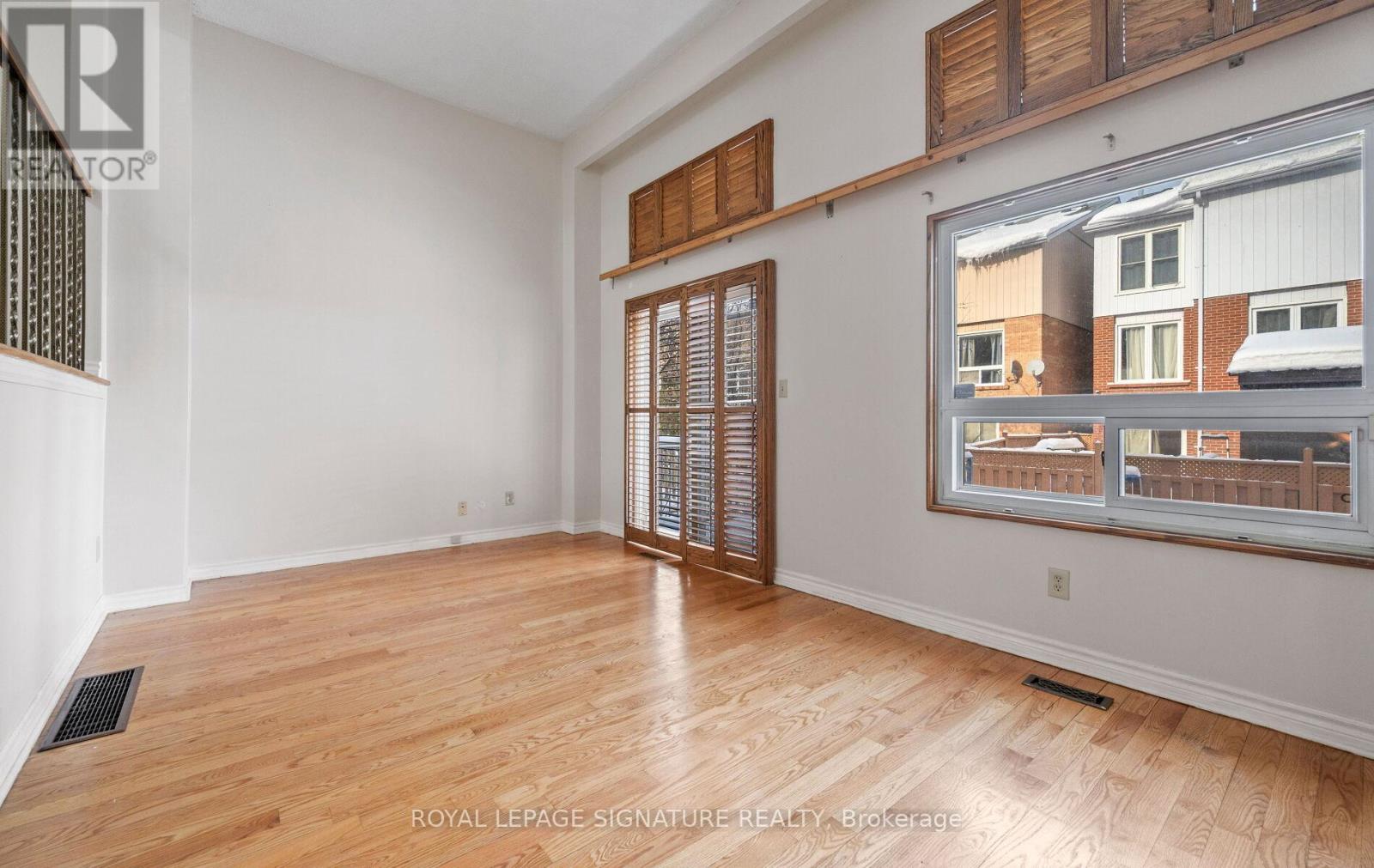 54 Carnival Court, Toronto, Ontario  M2R 3T8 - Photo 7 - C12730158