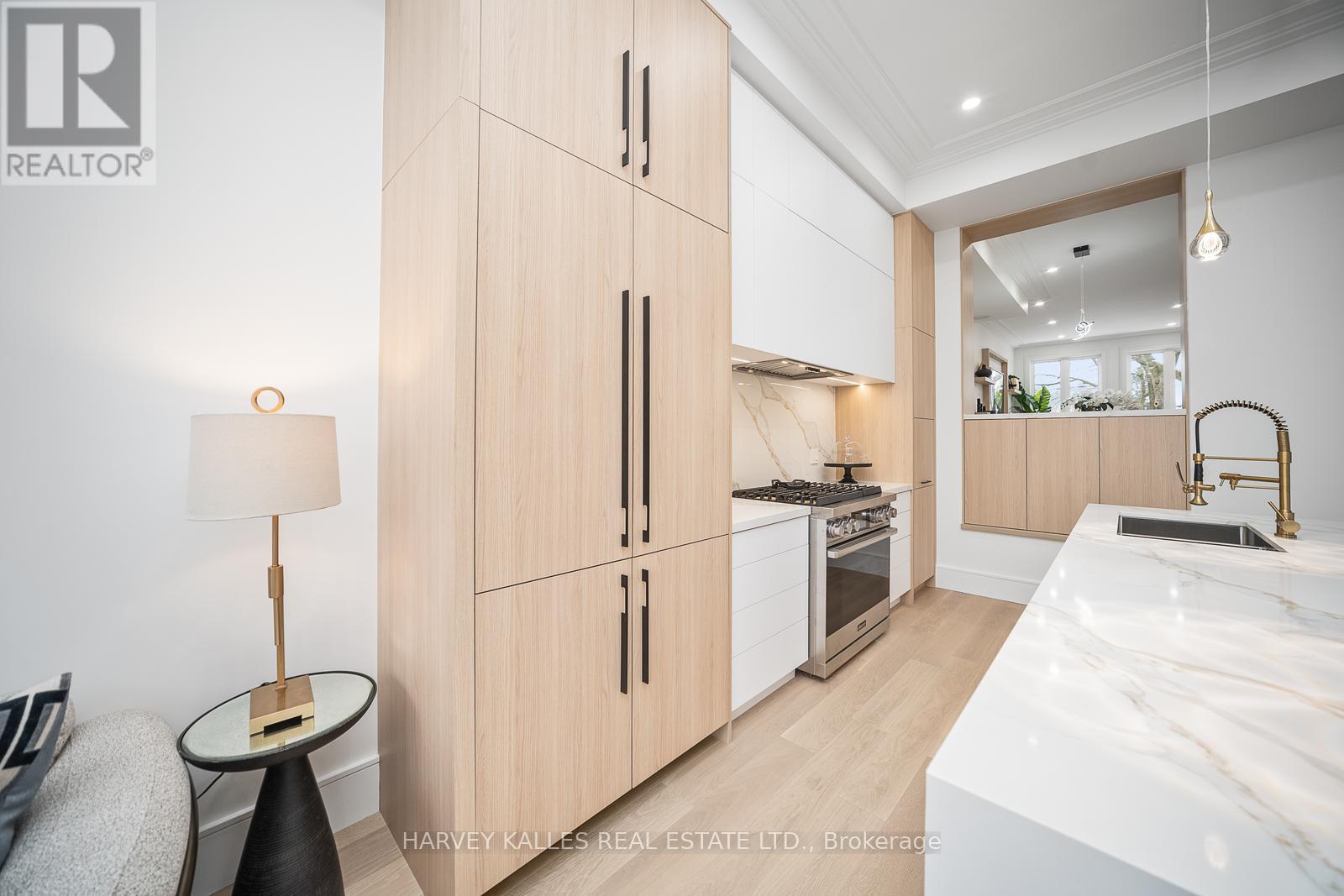 67 Lesmount Avenue, Toronto, Ontario  M4J 3V7 - Photo 12 - E12729976