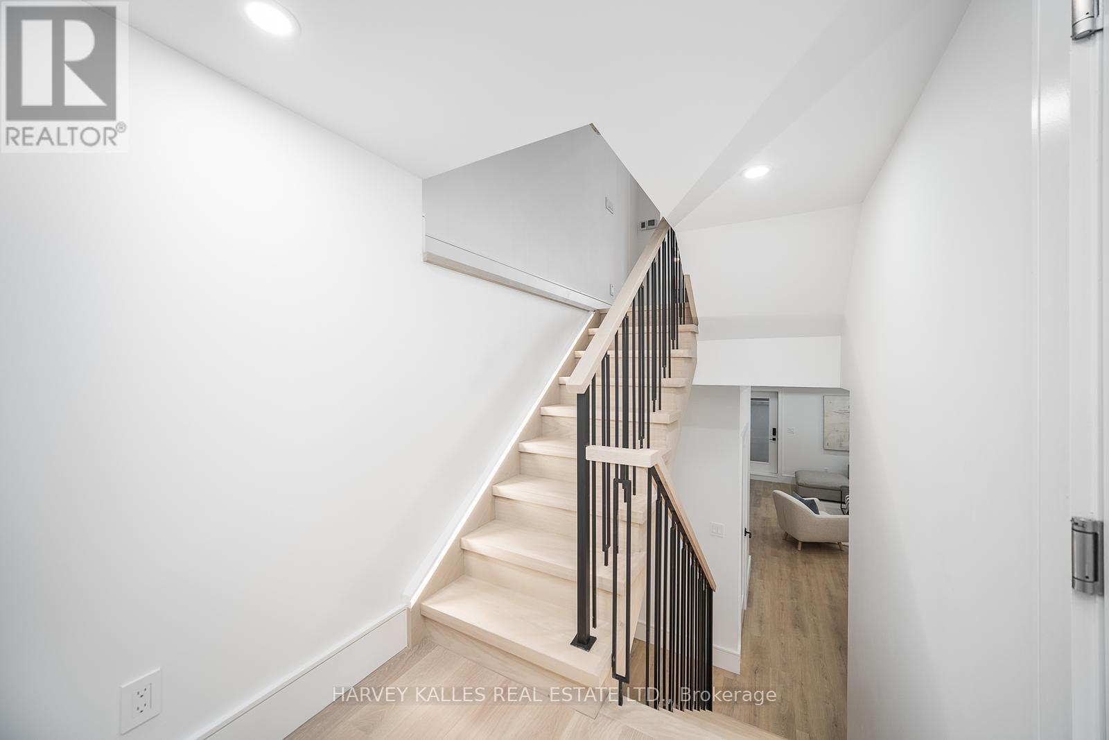 67 Lesmount Avenue, Toronto, Ontario  M4J 3V7 - Photo 30 - E12729976