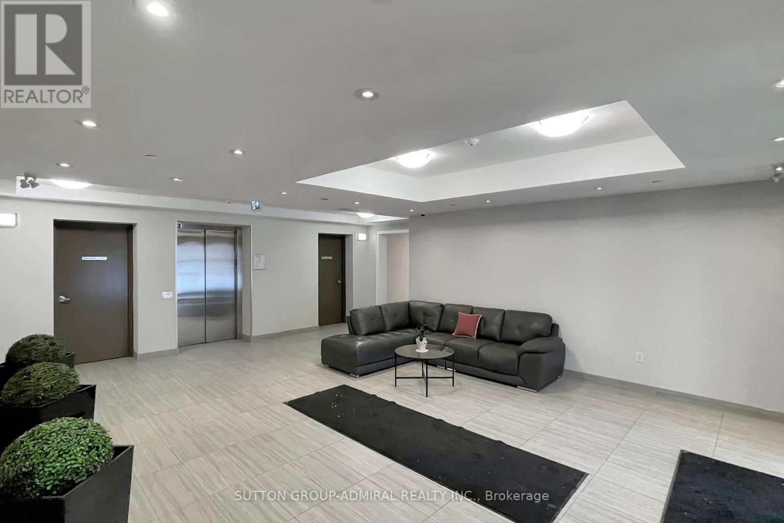 423 - 80 Aspen Springs Drive, Clarington, Ontario  L1C 0V4 - Photo 10 - E12730042