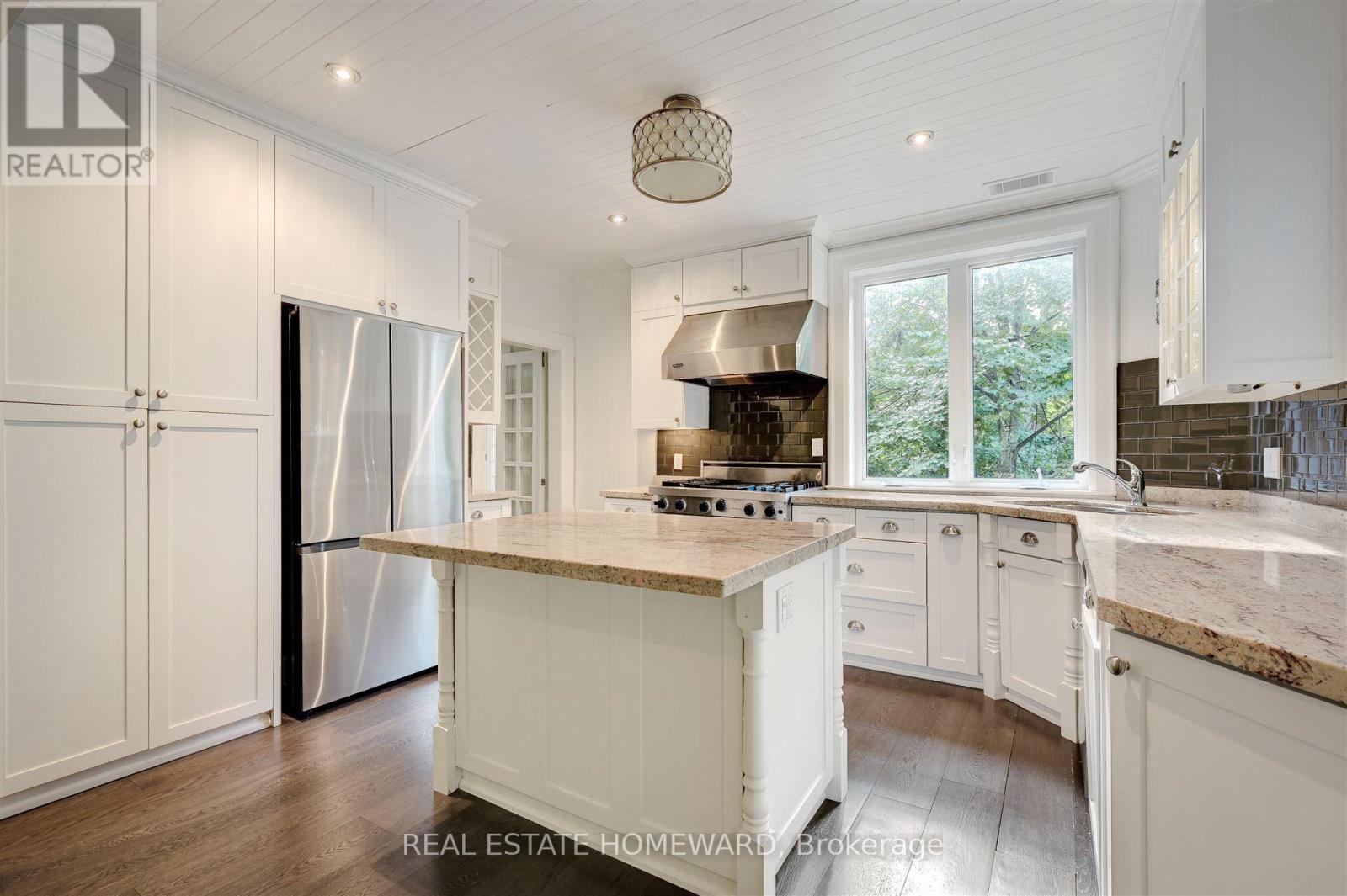 15 Pine Crescent, Toronto, Ontario  M4E 1L1 - Photo 11 - E12730150