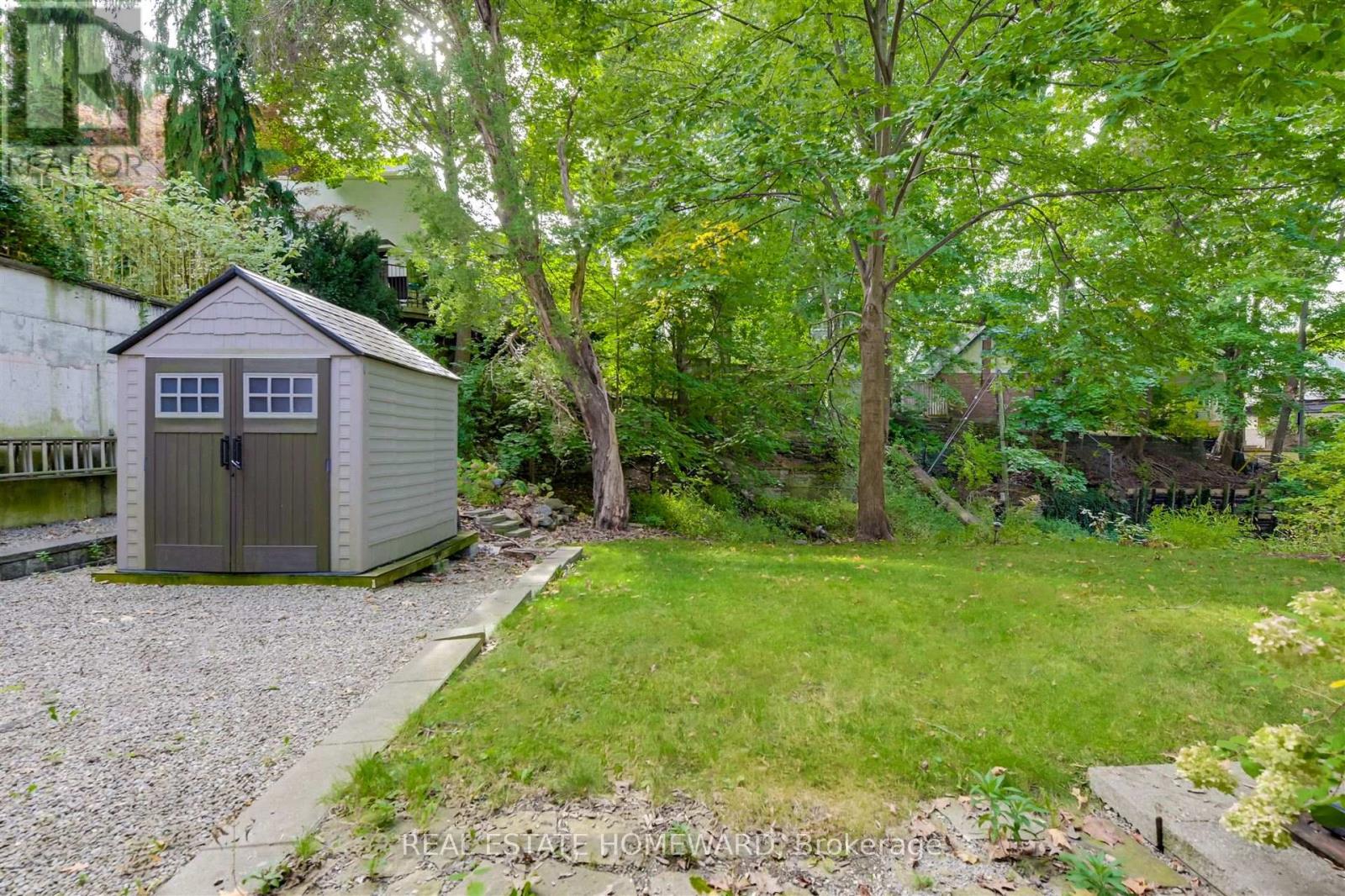 15 Pine Crescent, Toronto, Ontario  M4E 1L1 - Photo 33 - E12730150