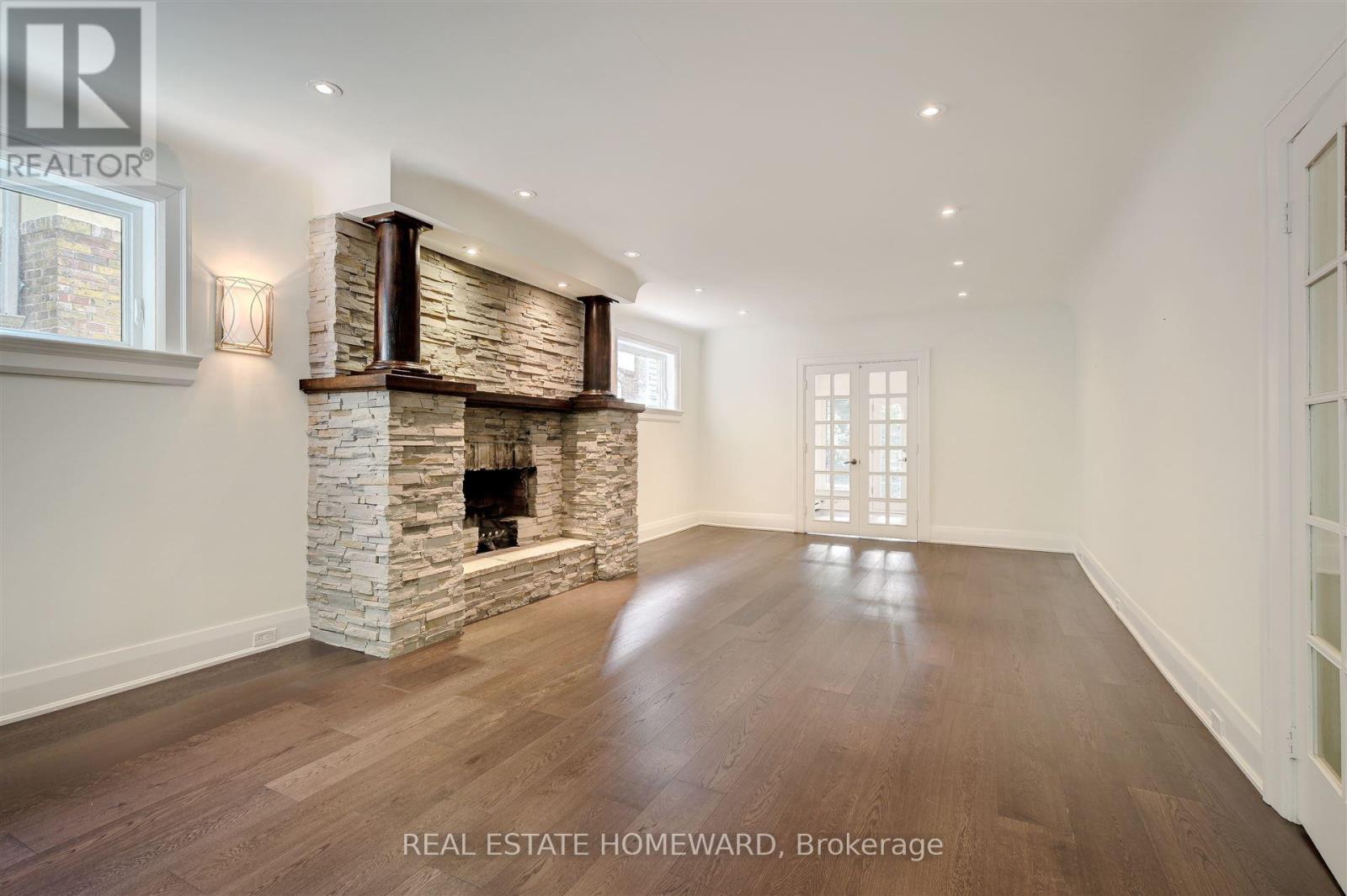 15 Pine Crescent, Toronto, Ontario  M4E 1L1 - Photo 5 - E12730150