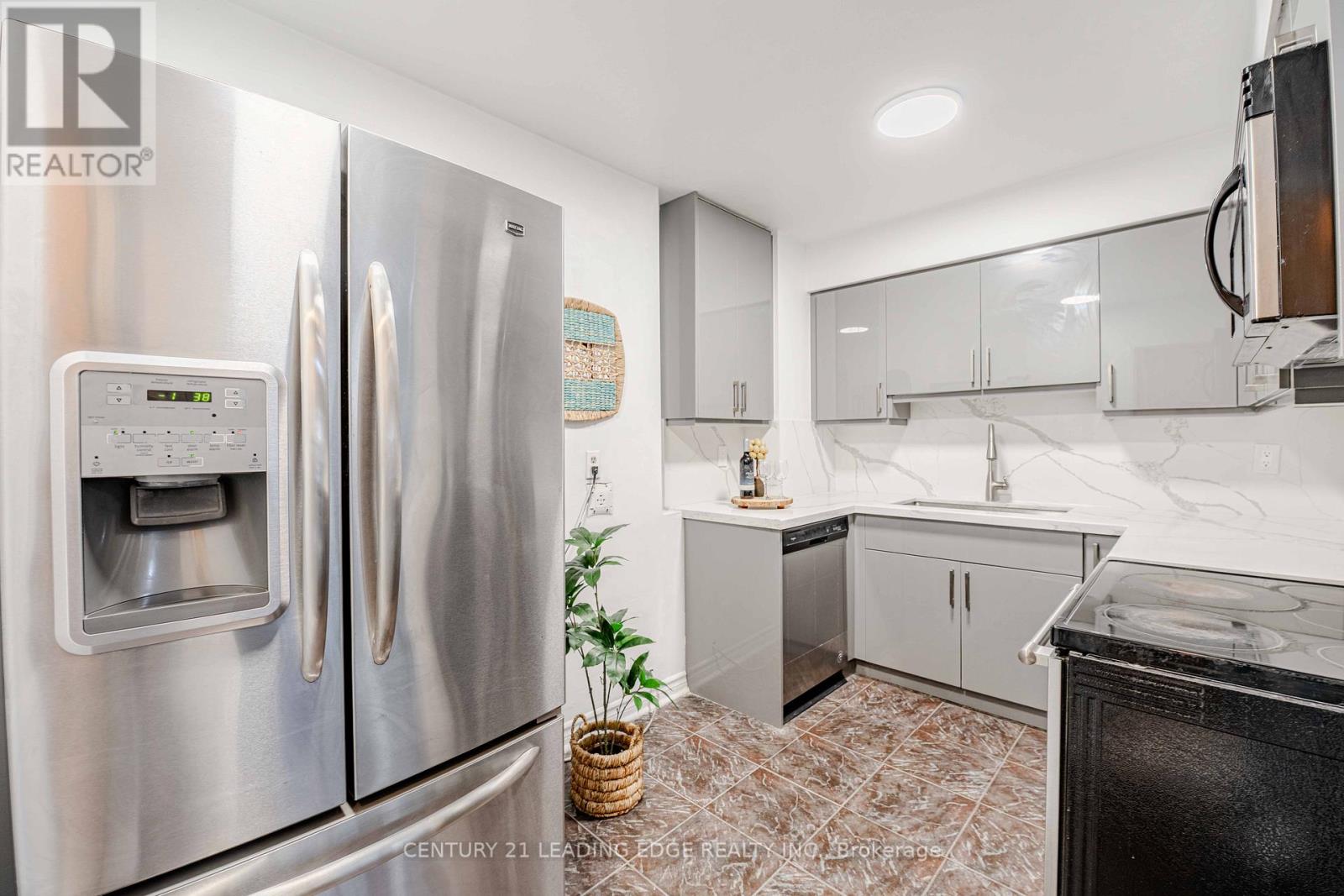 801 - 15 Sewells Road, Toronto, Ontario  M1B 3V7 - Photo 4 - E12730166