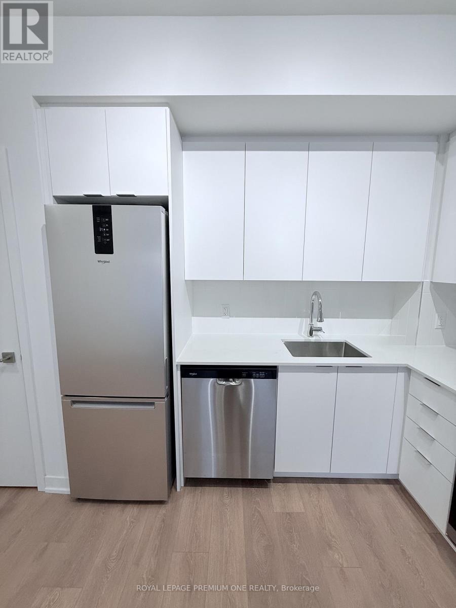 302 - 474 Caldari Road E, Vaughan, Ontario  L4K 0R5 - Photo 10 - N12730056