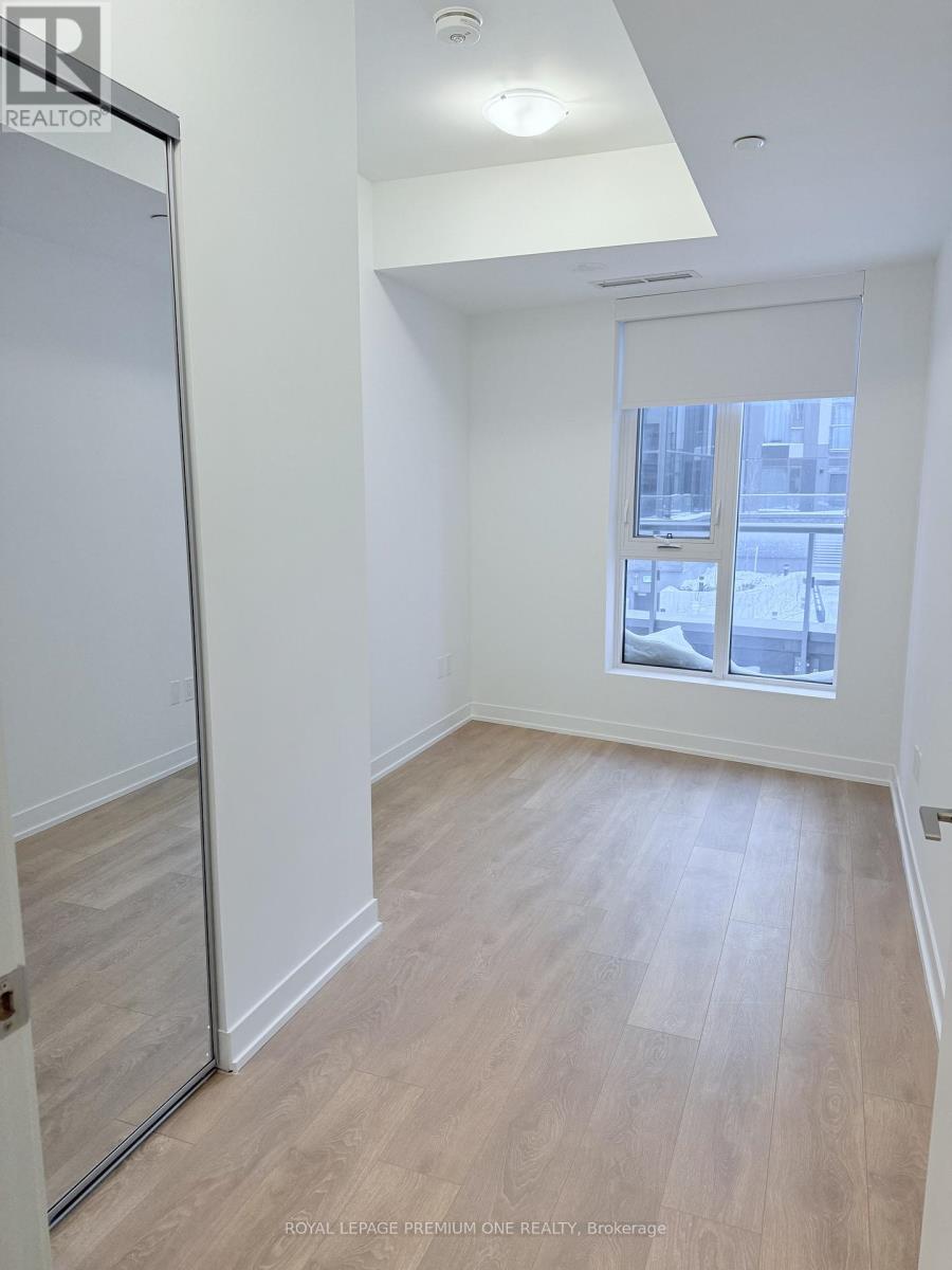 302 - 474 Caldari Road E, Vaughan, Ontario  L4K 0R5 - Photo 5 - N12730056