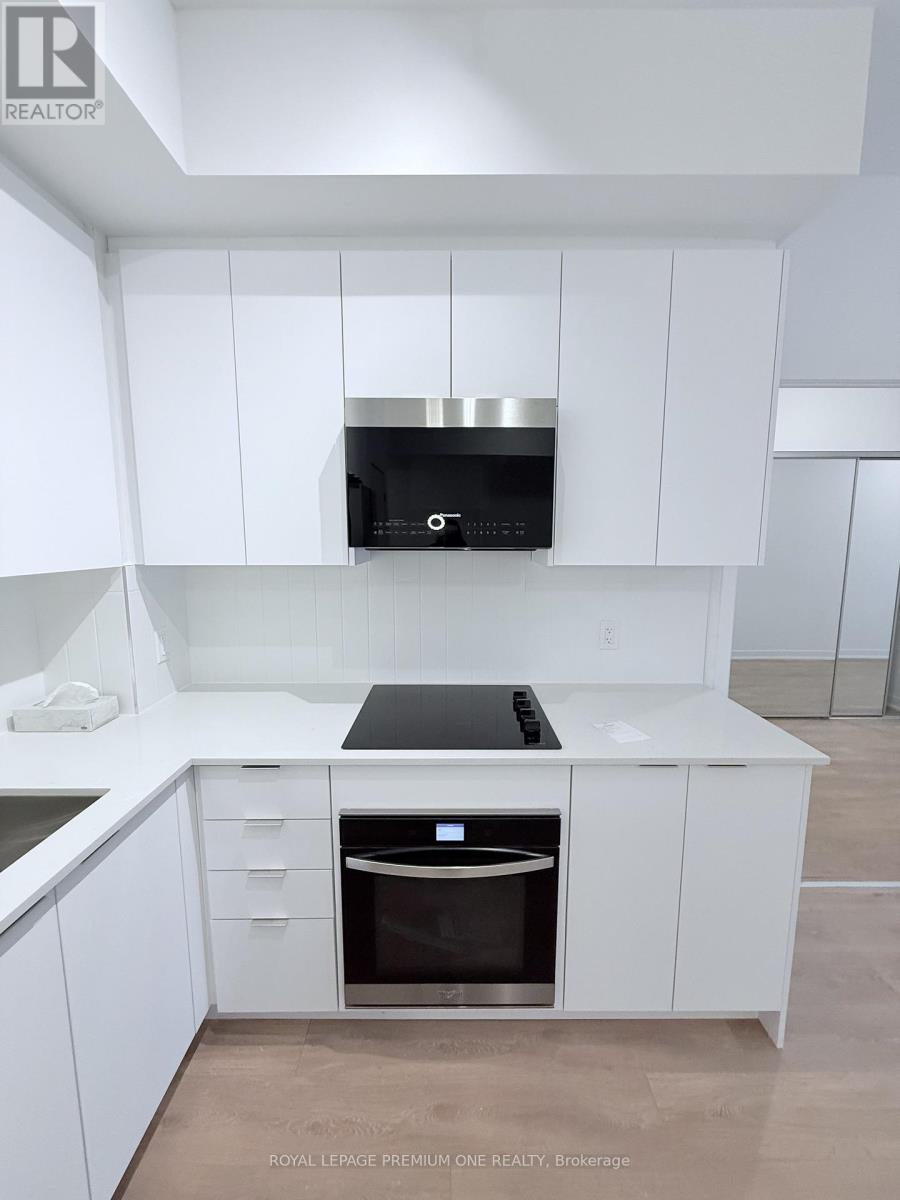 302 - 474 Caldari Road E, Vaughan, Ontario  L4K 0R5 - Photo 9 - N12730056