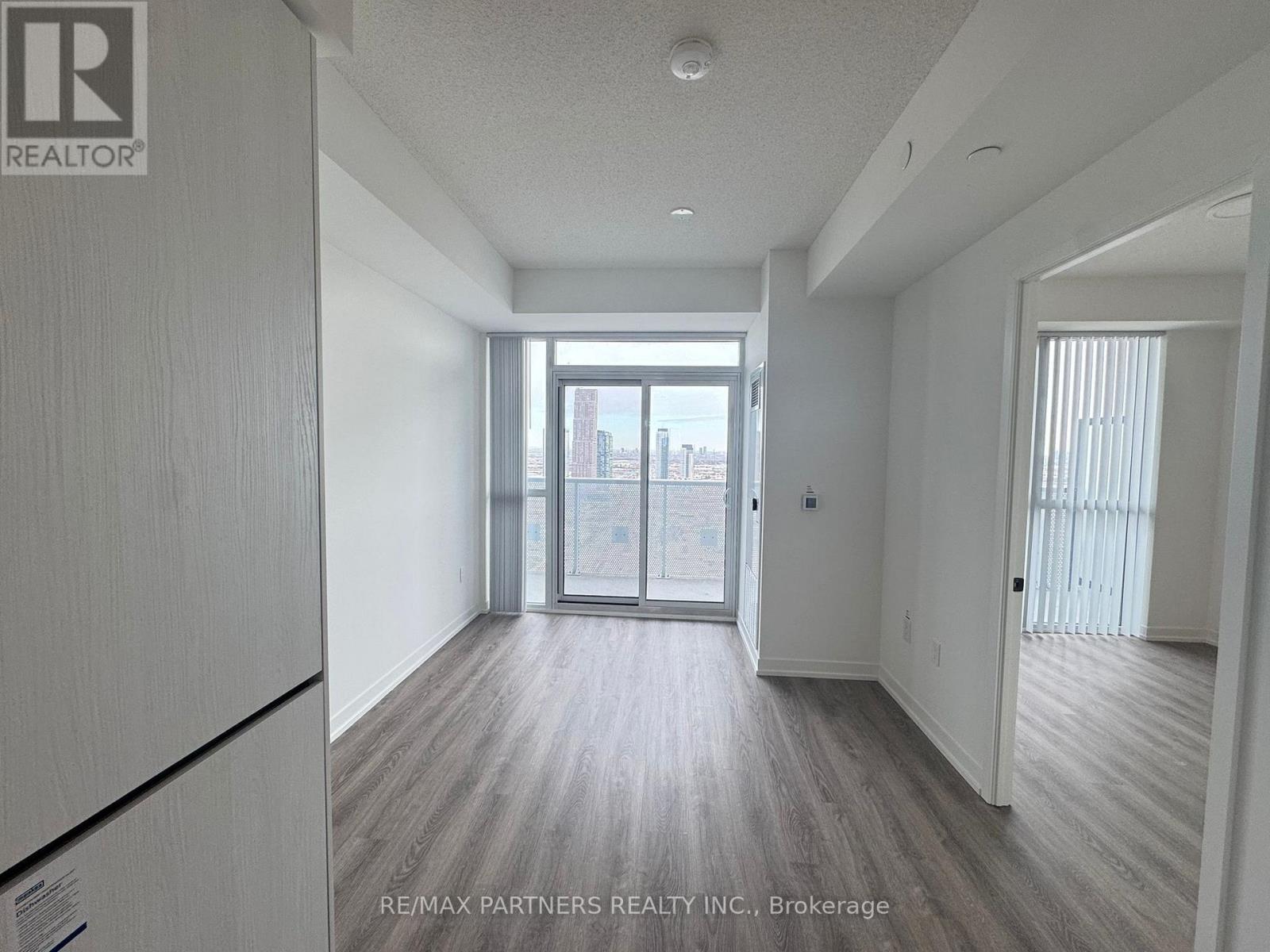 3507 - 8 Interchange Way, Vaughan, Ontario  L4K 0R2 - Photo 2 - N12730144