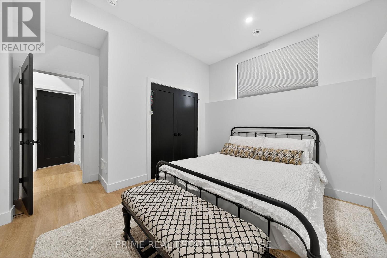 417 Baseline Road E, London South, Ontario  N6C 2P5 - Photo 37 - X12458383