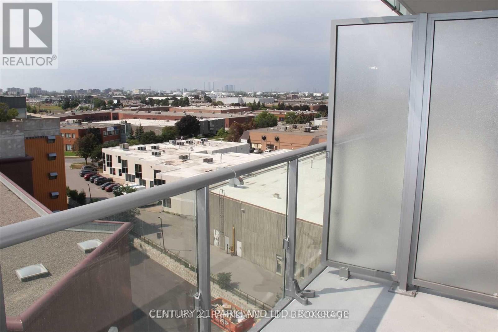 802 - 10 De Boers Drive, Toronto, Ontario  M3J 0H1 - Photo 9 - W12729974