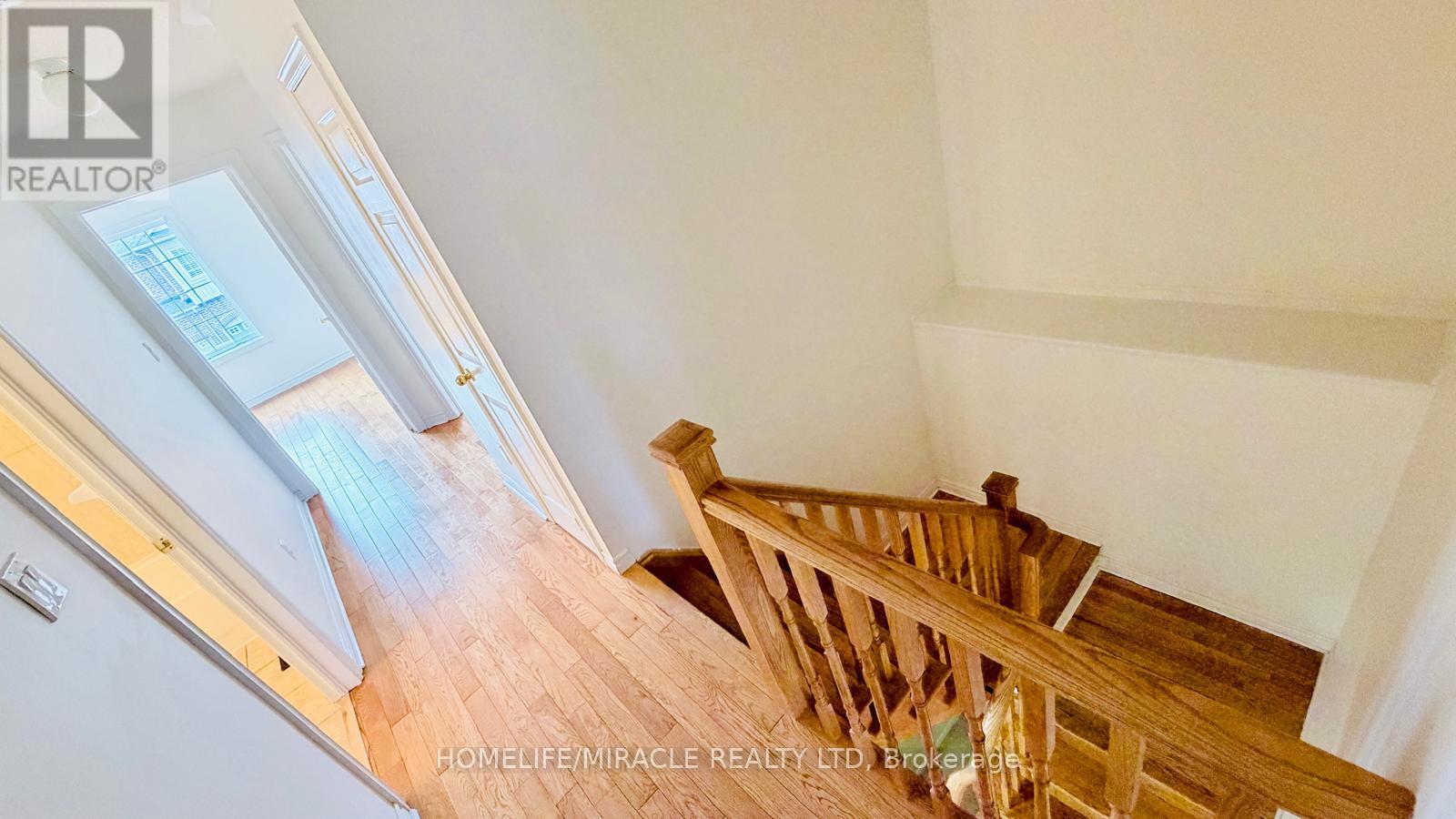 358 Hobbs Crescent, Milton, Ontario  L9T 0J3 - Photo 5 - W12730046