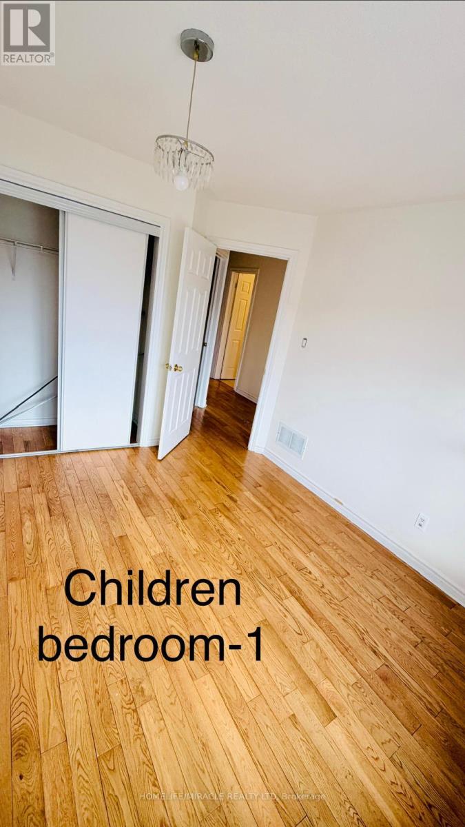 358 Hobbs Crescent, Milton, Ontario  L9T 0J3 - Photo 7 - W12730046