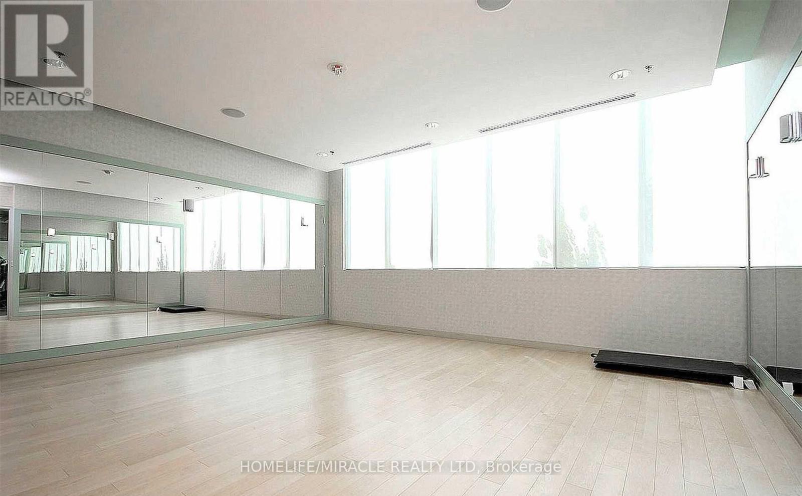 1002 - 100 John Street, Brampton, Ontario  L6W 0A8 - Photo 26 - W12730100