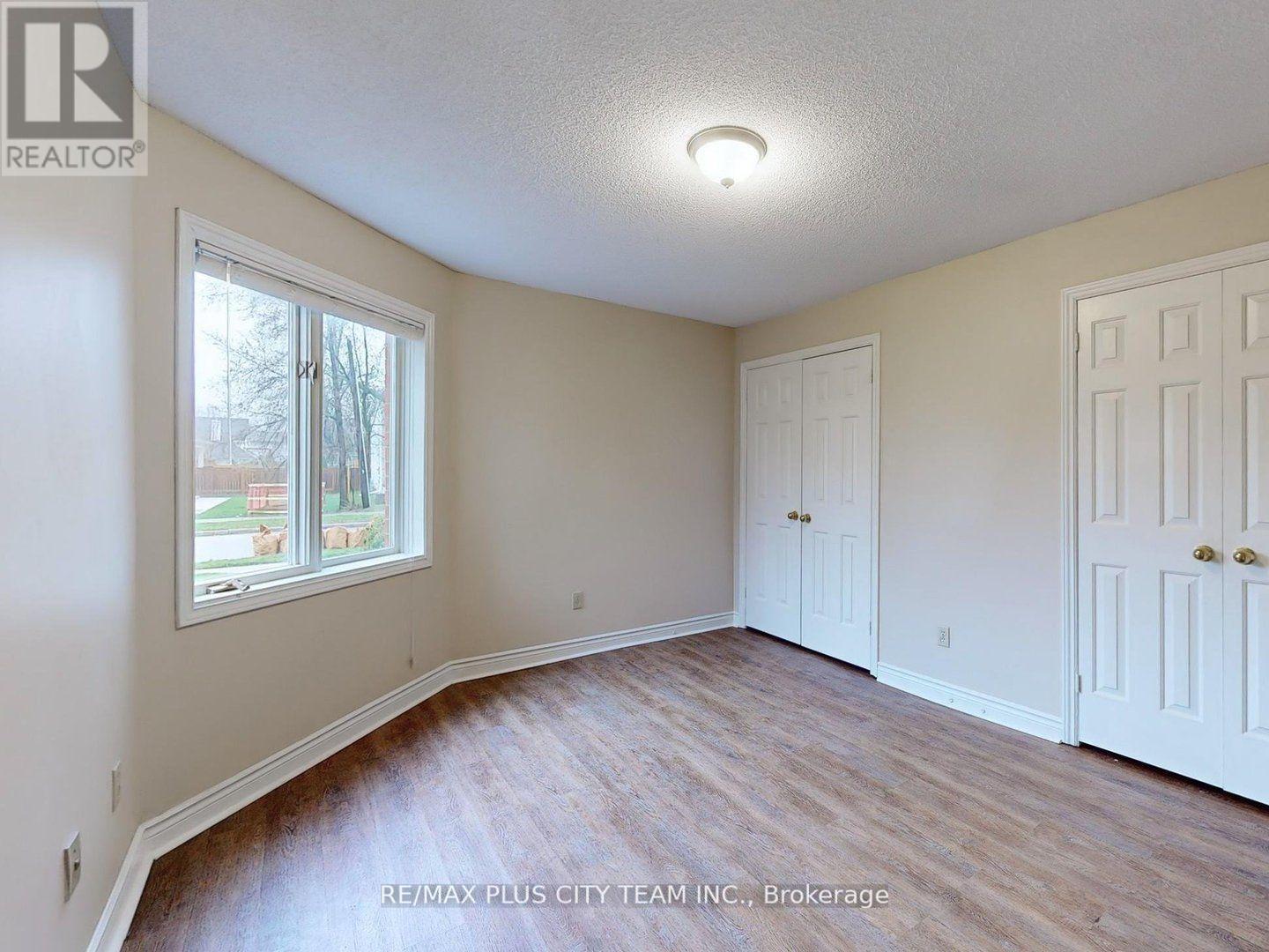 1 - 183 Nelson Street, Oakville, Ontario  L6L 3J4 - Photo 10 - W12730148