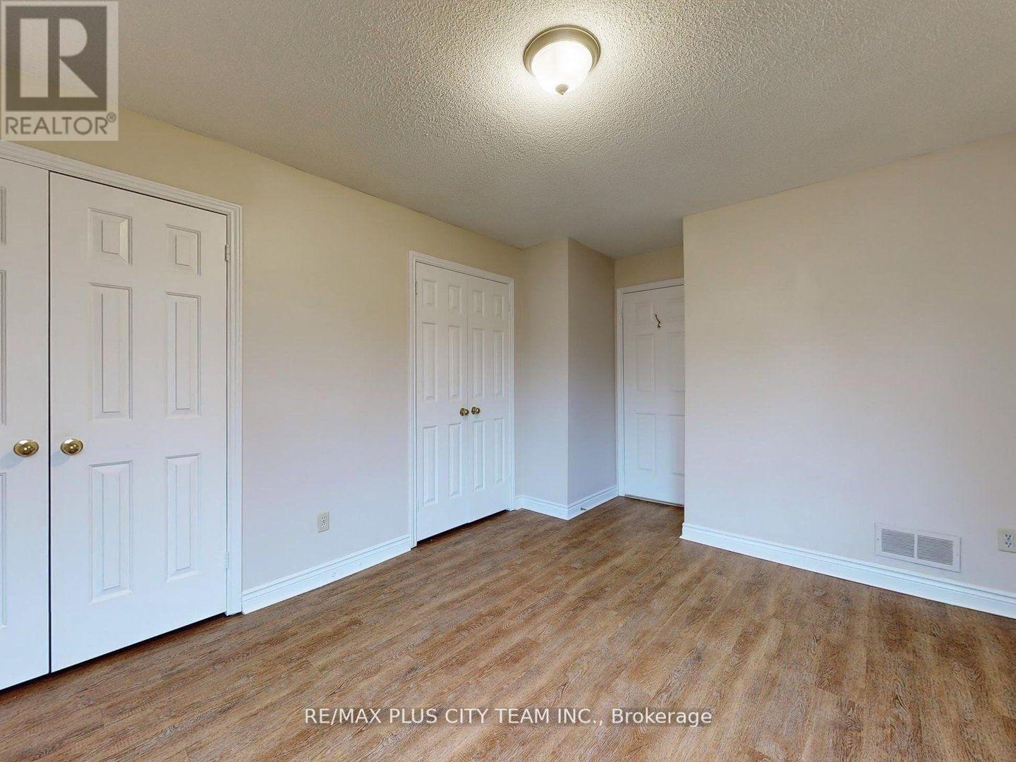 1 - 183 Nelson Street, Oakville, Ontario  L6L 3J4 - Photo 11 - W12730148