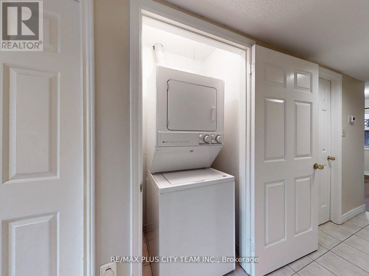 1 - 183 Nelson Street, Oakville, Ontario  L6L 3J4 - Photo 15 - W12730148