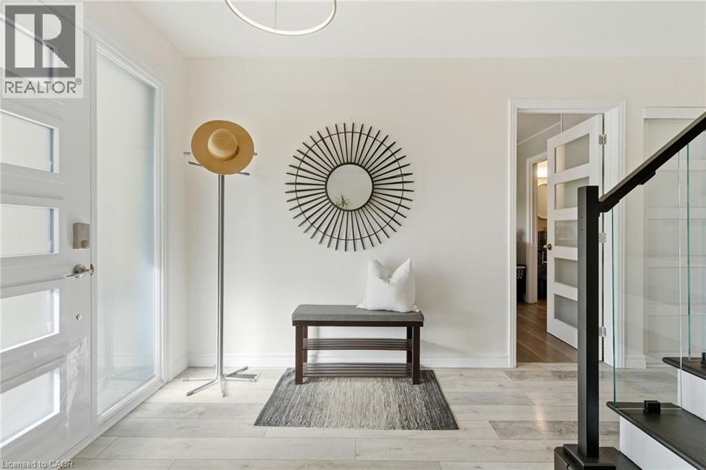 47 Valley Road, Dundas, Ontario  L9H 5S4 - Photo 3 - 40794424