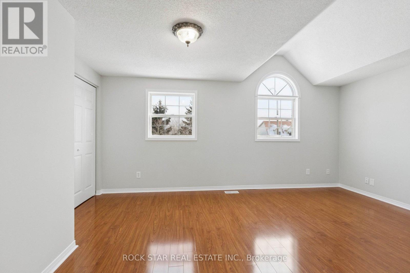 64 Dawn Ridge Drive, Kitchener, Ontario  N2N 3J5 - Photo 6 - X12729966