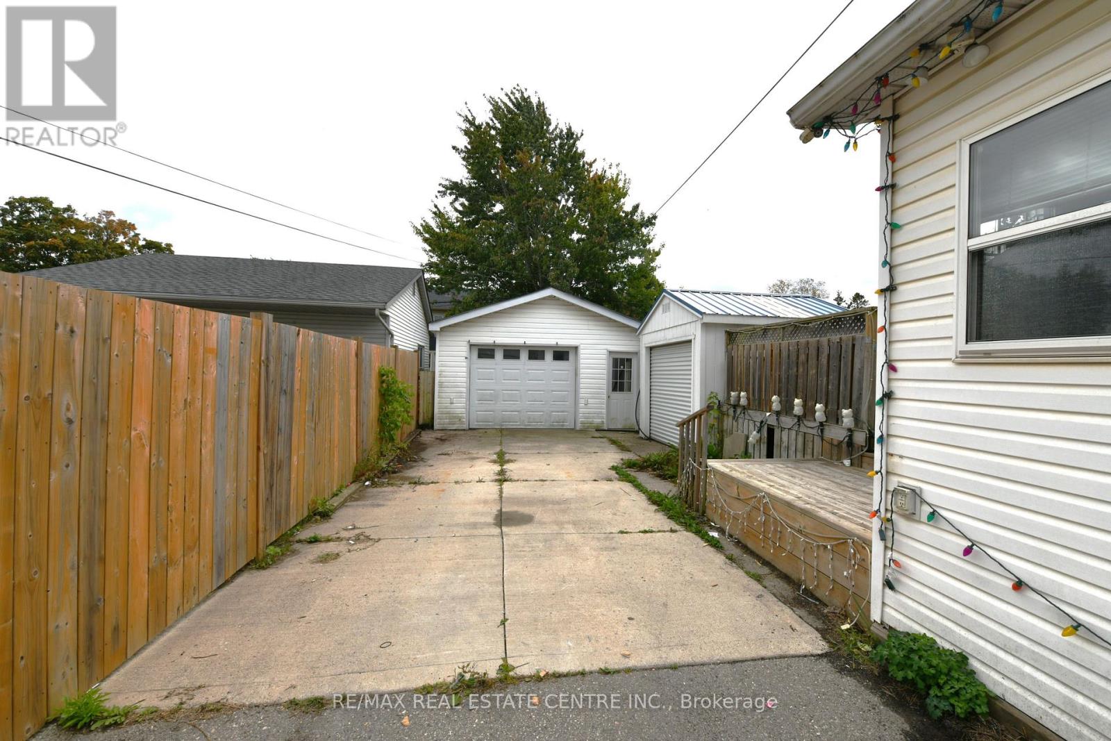 274 Wellington Street, St. Thomas, Ontario  N5R 2S8 - Photo 2 - X12730004