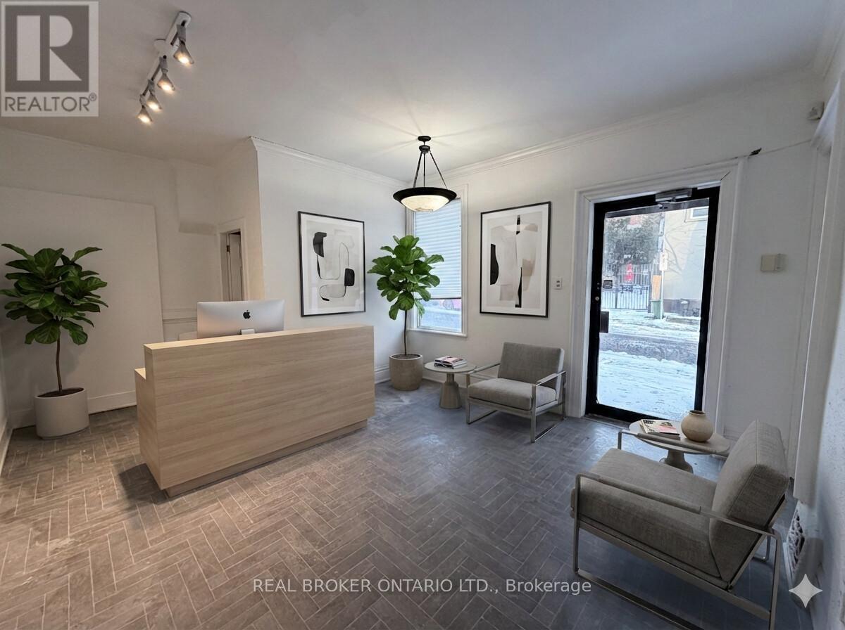 1 - 276 Main Street W, Hamilton, Ontario  L8P 1J8 - Photo 1 - X12730122