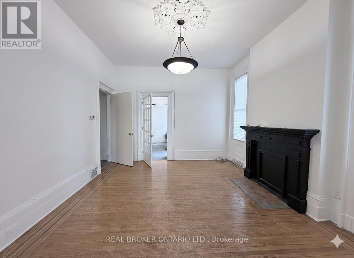 1 - 276 Main Street W, Hamilton, Ontario  L8P 1J8 - Photo 4 - X12730122