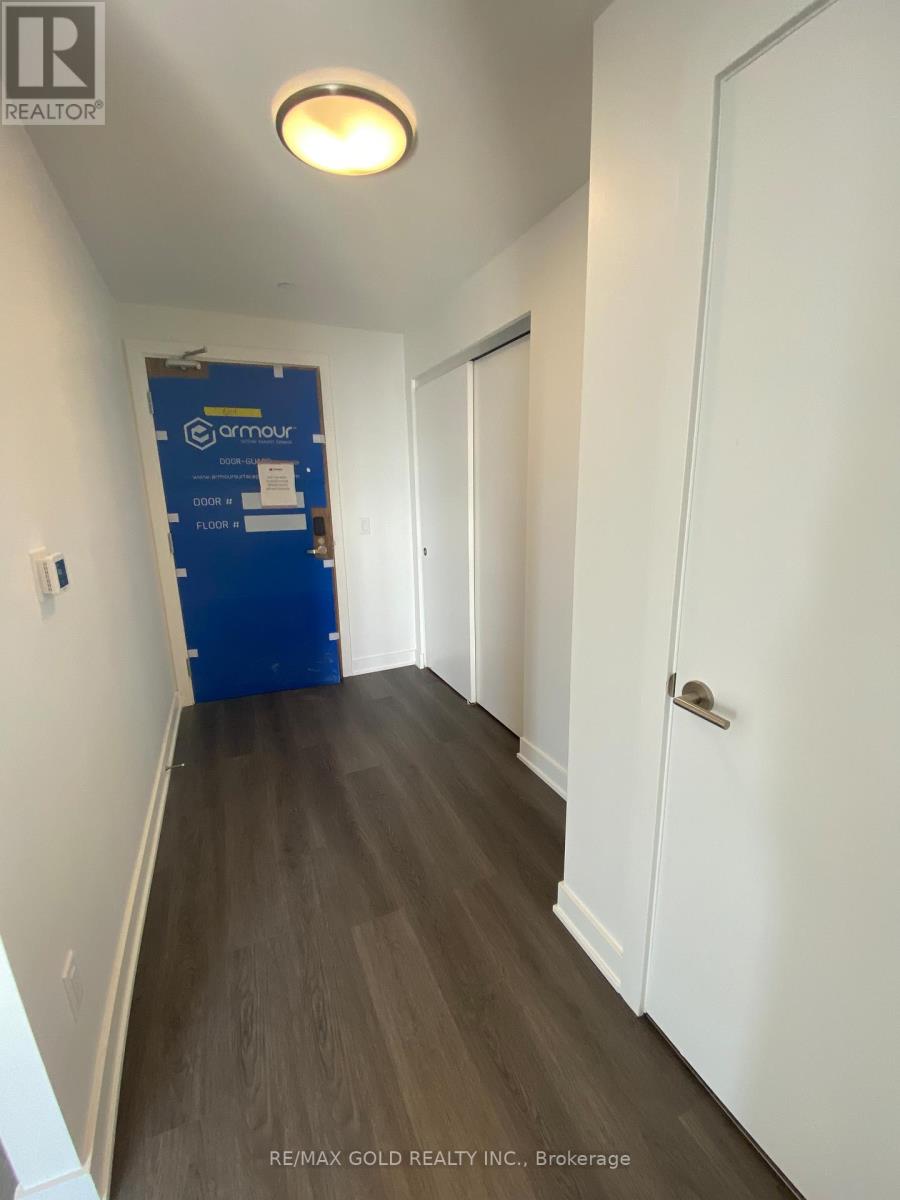 2412 - 25 Wellington Street, Kitchener, Ontario  N2G 0G5 - Photo 2 - X12730136