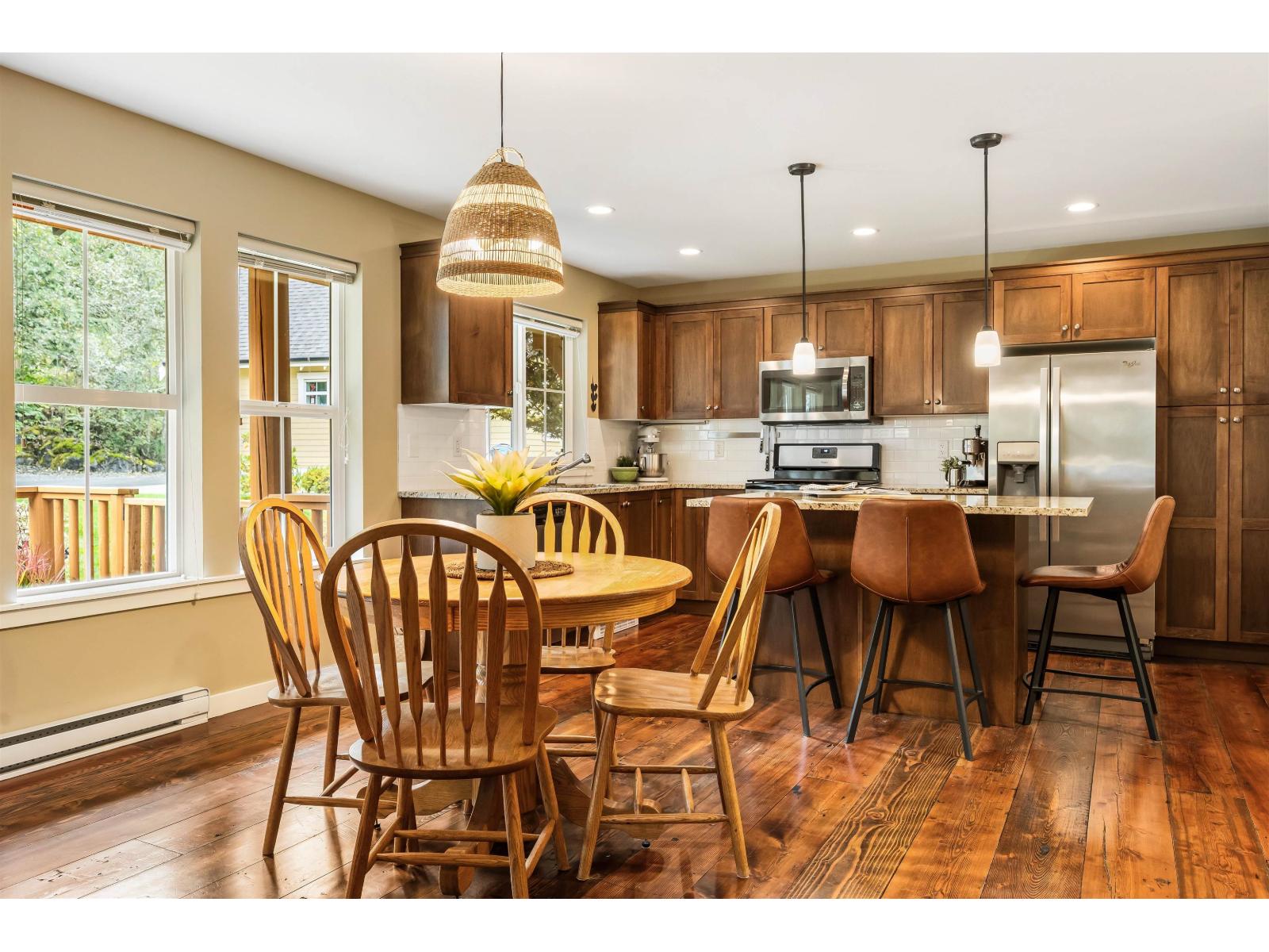 43425 Blue Grouse Lane, Cultus Lake South, Lindell Beach, British Columbia  V2R 0X8 - Photo 10 - R3082937