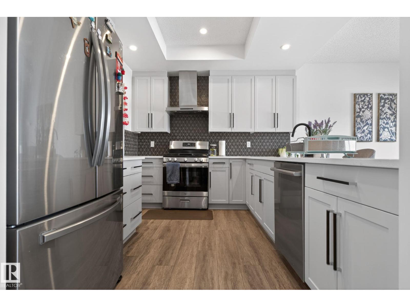 9514 Pear Cl Sw, Edmonton, Alberta  T6X 2N6 - Photo 10 - E4471093