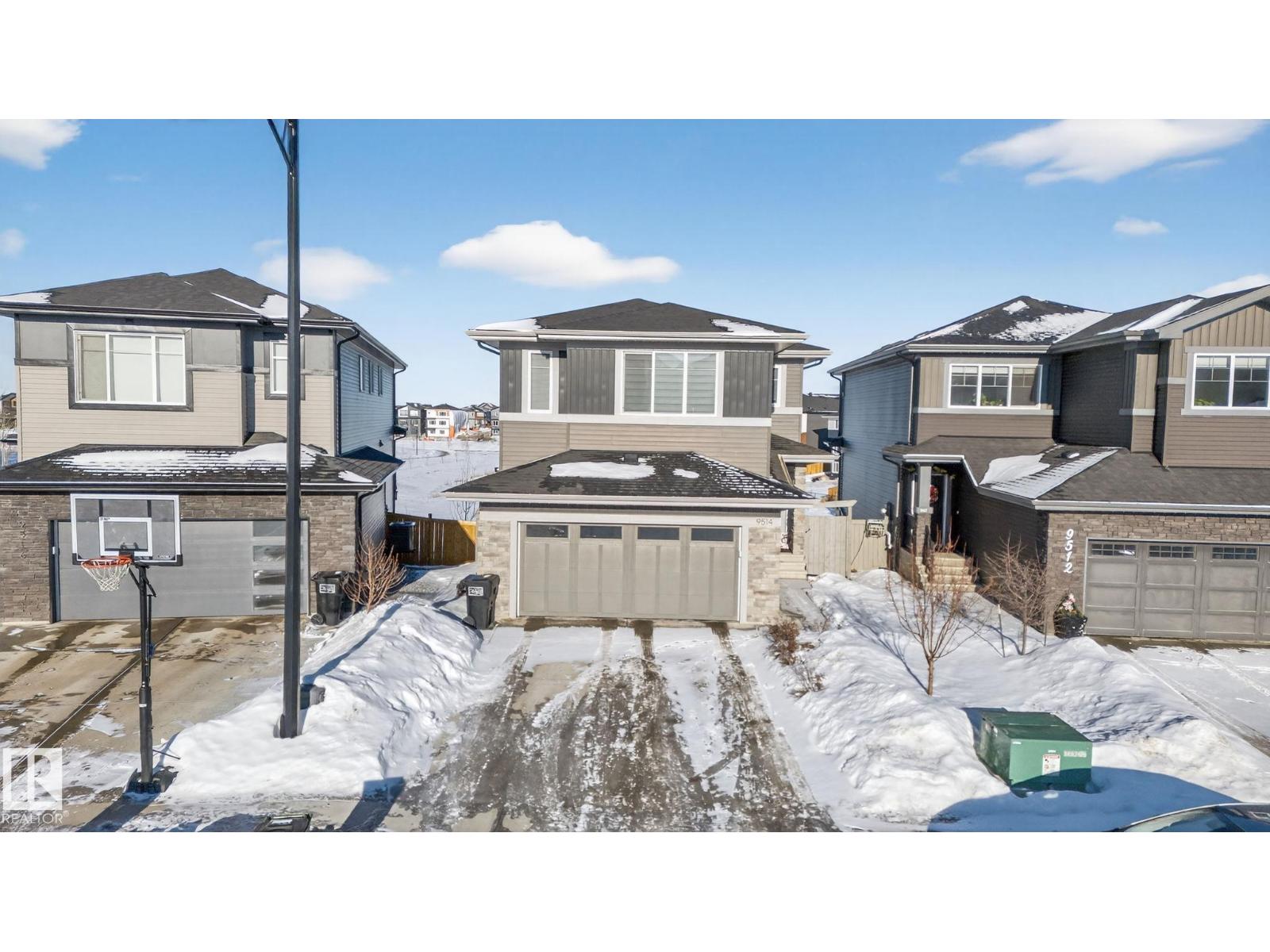 9514 Pear Cl Sw, Edmonton, Alberta  T6X 2N6 - Photo 3 - E4471093