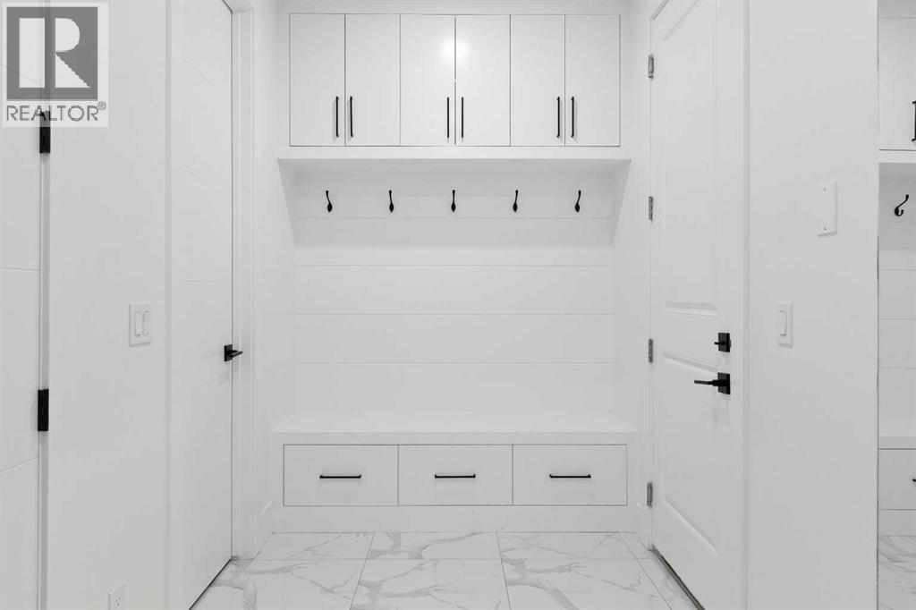 21 Sunvalley View, Cochrane, Alberta  T4C 0X8 - Photo 10 - A2274587