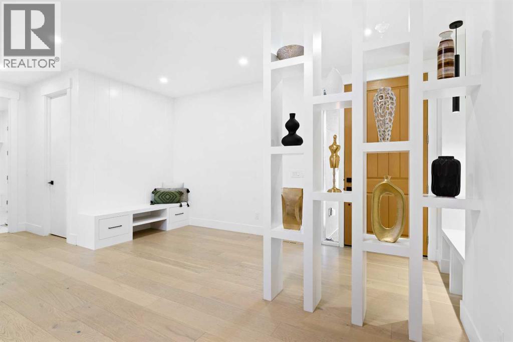 21 Sunvalley View, Cochrane, Alberta  T4C 0X8 - Photo 5 - A2274587