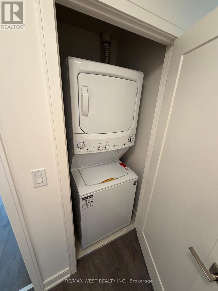 1104 - 705 Davis Drive, Newmarket, Ontario  L3Y 0J1 - Photo 13 - N12658774