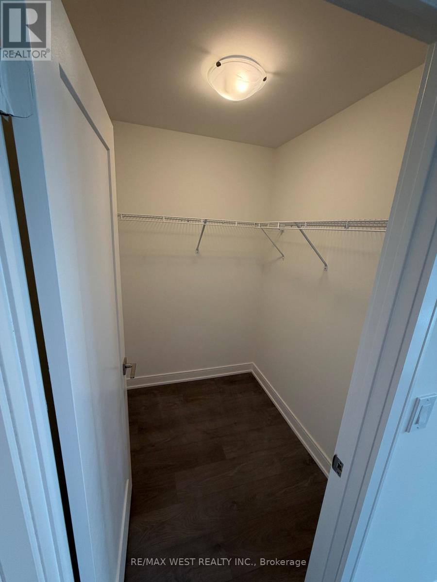 1104 - 705 Davis Drive, Newmarket, Ontario  L3Y 0J1 - Photo 12 - N12658774