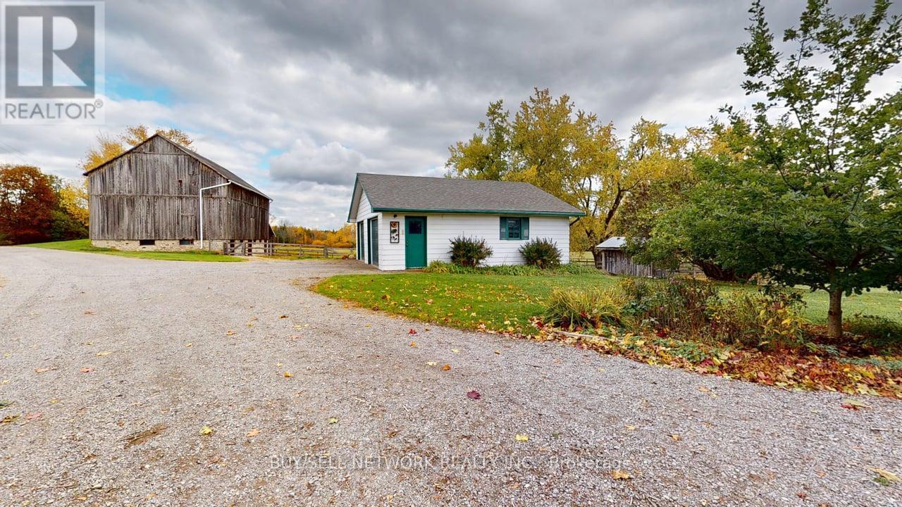 947 Division Road, Otonabee-South Monaghan, Ontario  K0L 2H0 - Photo 37 - X12479554