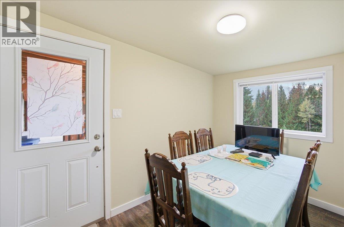 2413 Doukhobour Road, Castlegar, British Columbia  V1N 4P2 - Photo 10 - 10373897