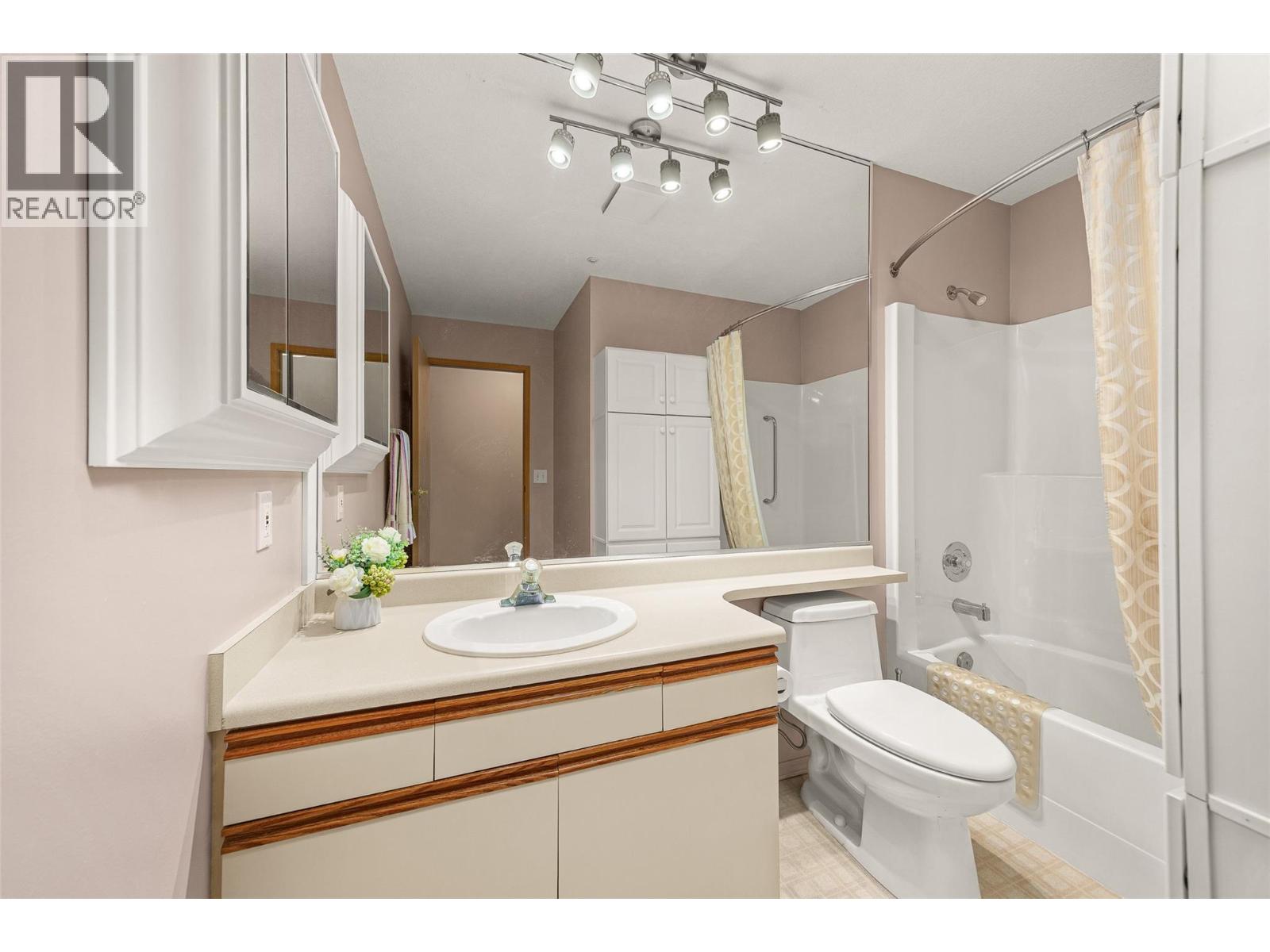 1045 Sutherland Avenue Unit# 350, Kelowna, British Columbia  V1Y 5Y1 - Photo 21 - 10373368