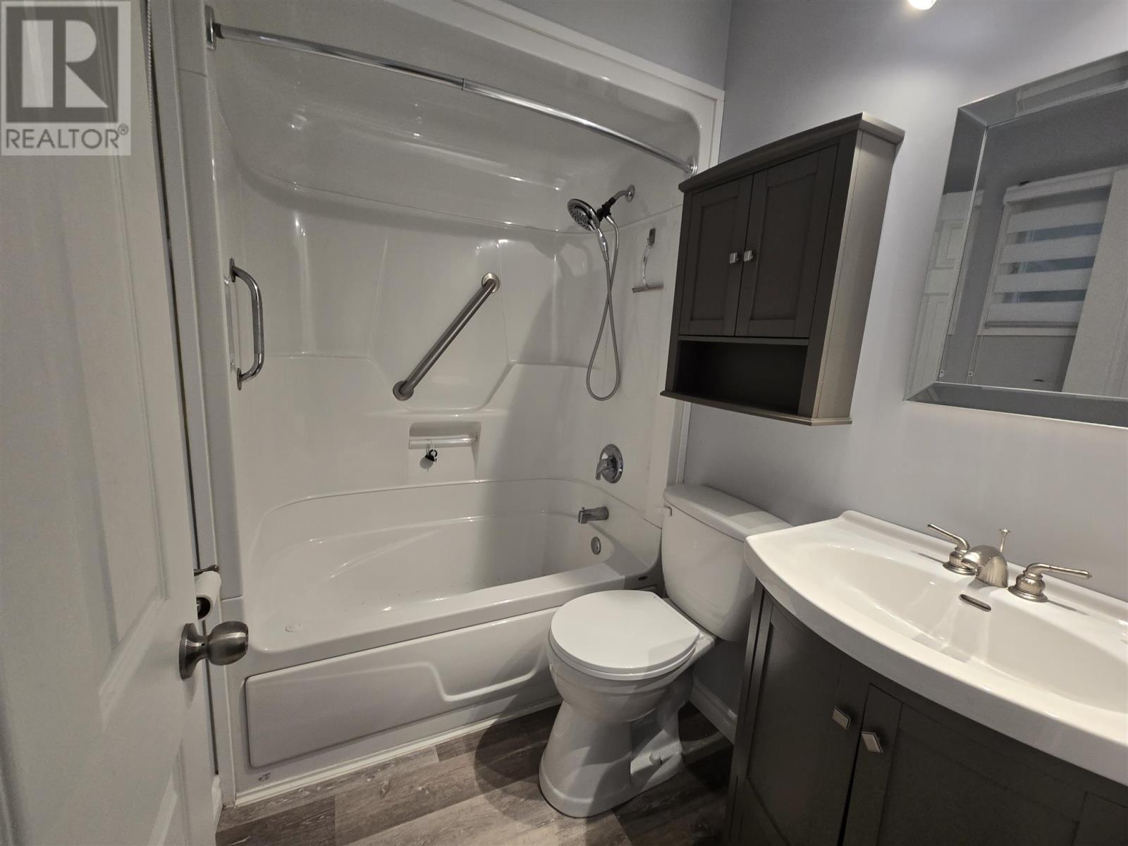 215 Hillside Dr S, Elliot Lake, Ontario P5A 1N5 - Photo 12 - SM260093