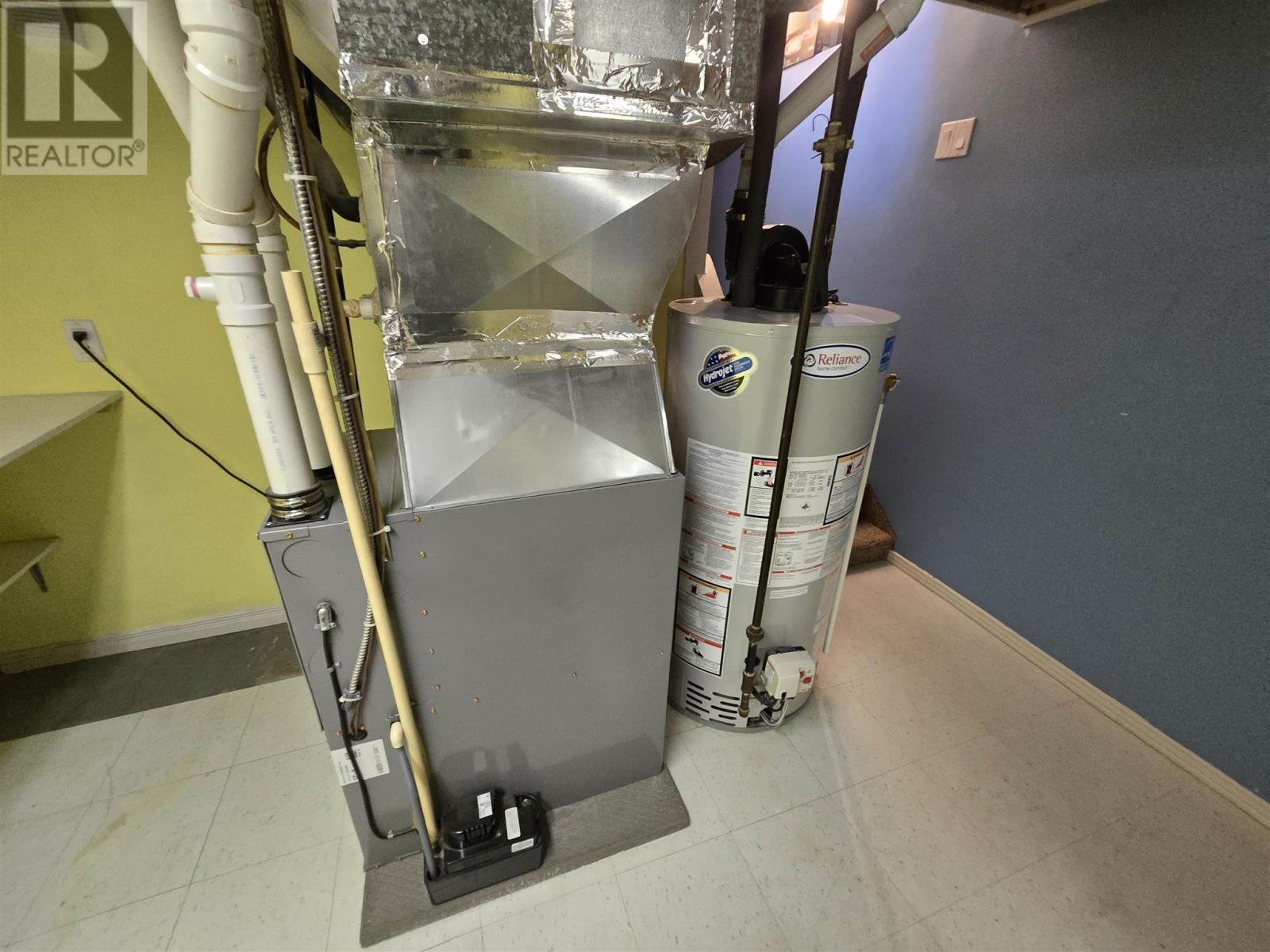 215 Hillside Dr S, Elliot Lake, Ontario P5A 1N5 - Photo 22 - SM260093