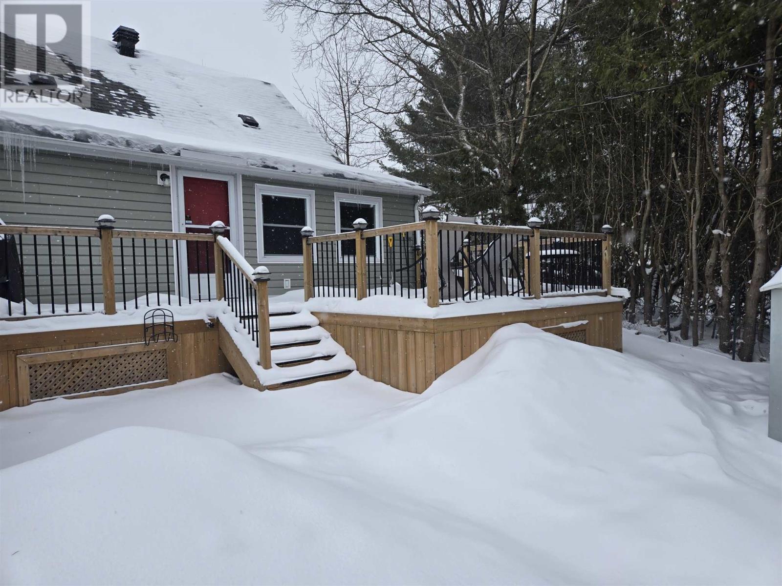 215 Hillside Dr S, Elliot Lake, Ontario P5A 1N5 - Photo 25 - SM260093