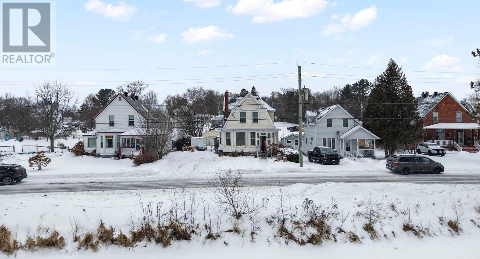 206 Water St, Thessalon, Ontario  P0R 1L0 - Photo 2 - SM260138