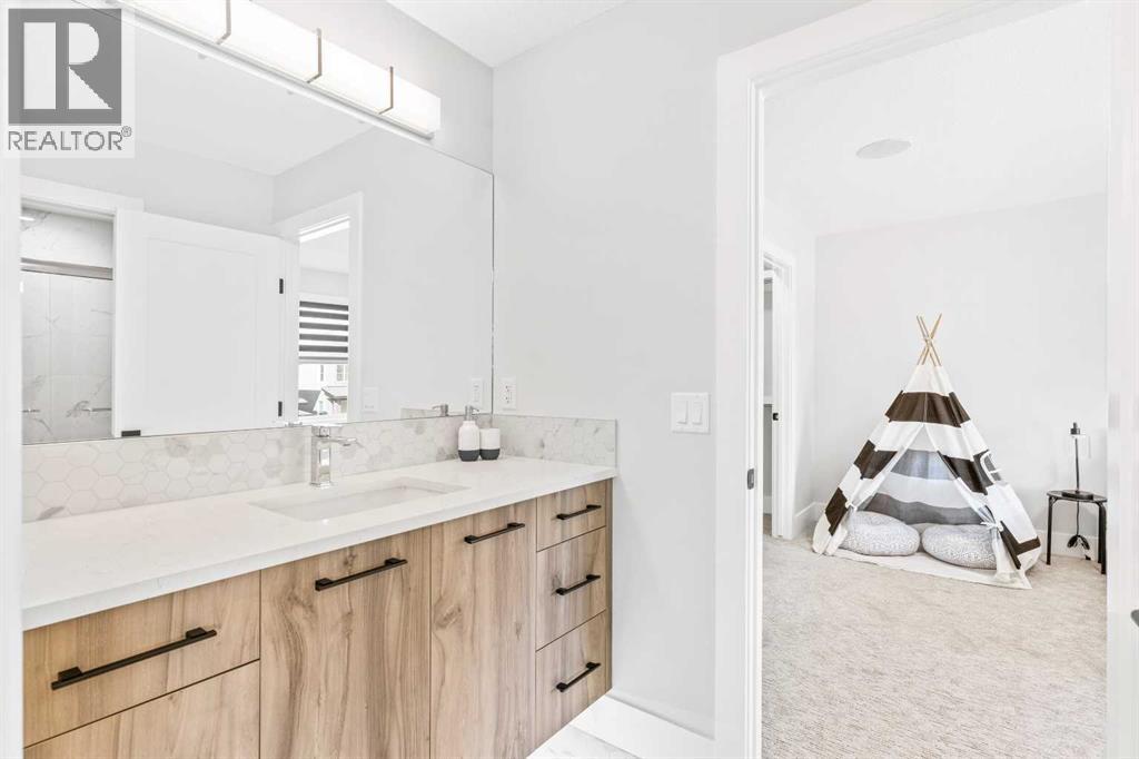 61 Sunvalley View, Cochrane, Alberta  T4C 3H1 - Photo 32 - A2274514