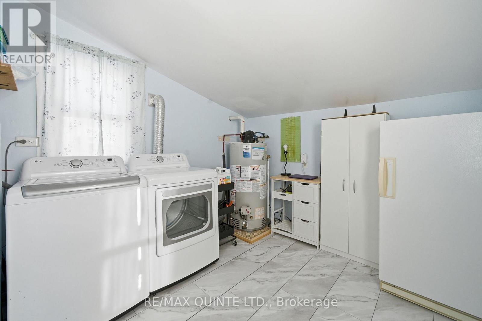 35 Kerr Crescent, Quinte West, Ontario  K8V 2W2 - Photo 17 - X12730234