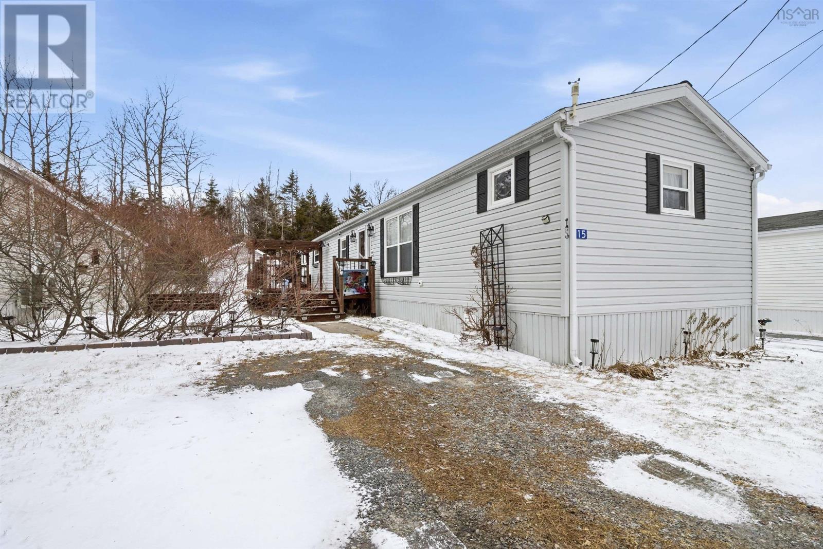 15 Bruce Street, Mount Uniacke, Nova Scotia  B0N 1Z0 - Photo 2 - 202601507