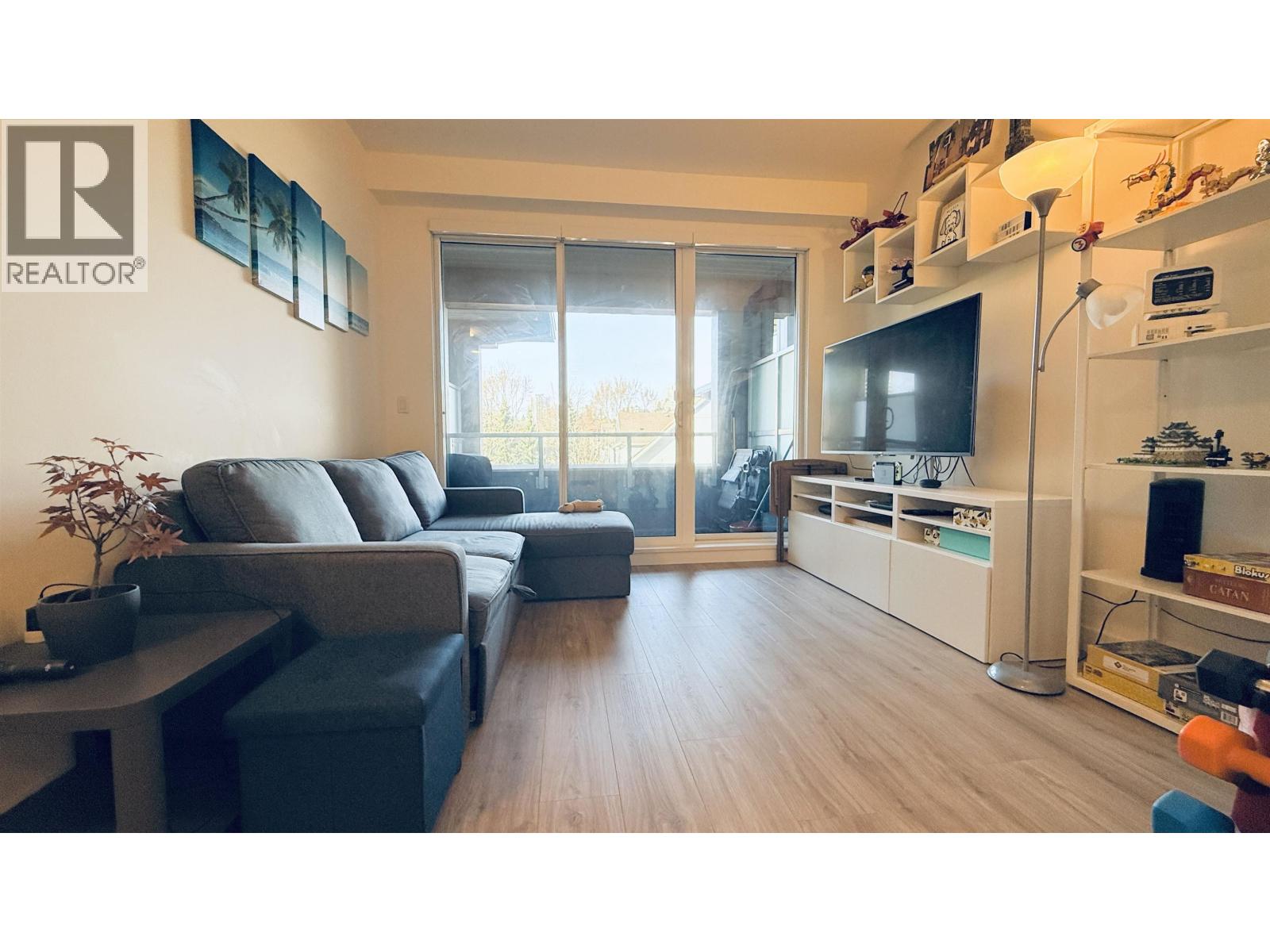 322 7133 14th Avenue, Burnaby, British Columbia  V3N 0H5 - Photo 3 - R3082922