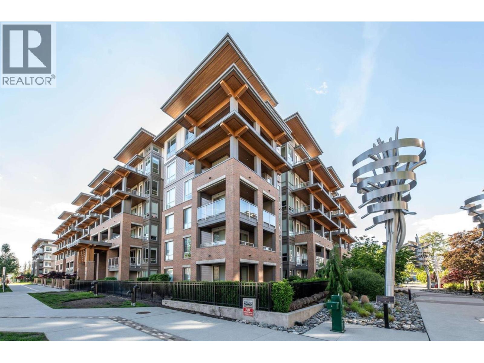 322 7133 14th Avenue, Burnaby, British Columbia  V3N 0H5 - Photo 1 - R3082922